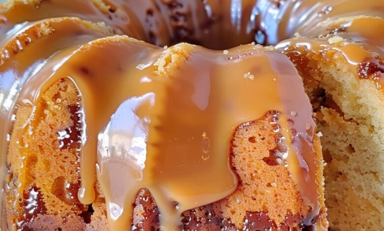 Moist Caramel Drizzle Bundt Cake: A Sweet and Elegant Dessert