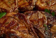 Pan-Seared Ribeye Steaks: A Perfectly Juicy and Flavorful Dinner