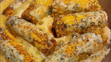 Garlic Butter Cheesy Corn on the Cob: A Rich and Savory Side Dish