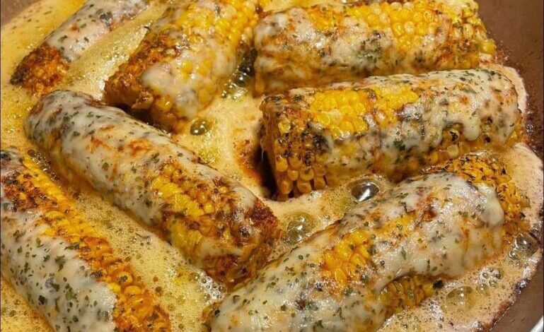 Garlic Butter Cheesy Corn on the Cob: A Rich and Savory Side Dish