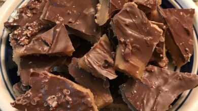 Easy Chocolate Toffee Bark – Sweet, Crunchy, and Addictive